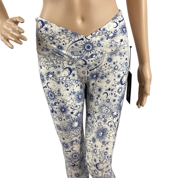 Wildfox Leggings Deep Cobalt Cosmic Sense Size M - Picture 1 of 7